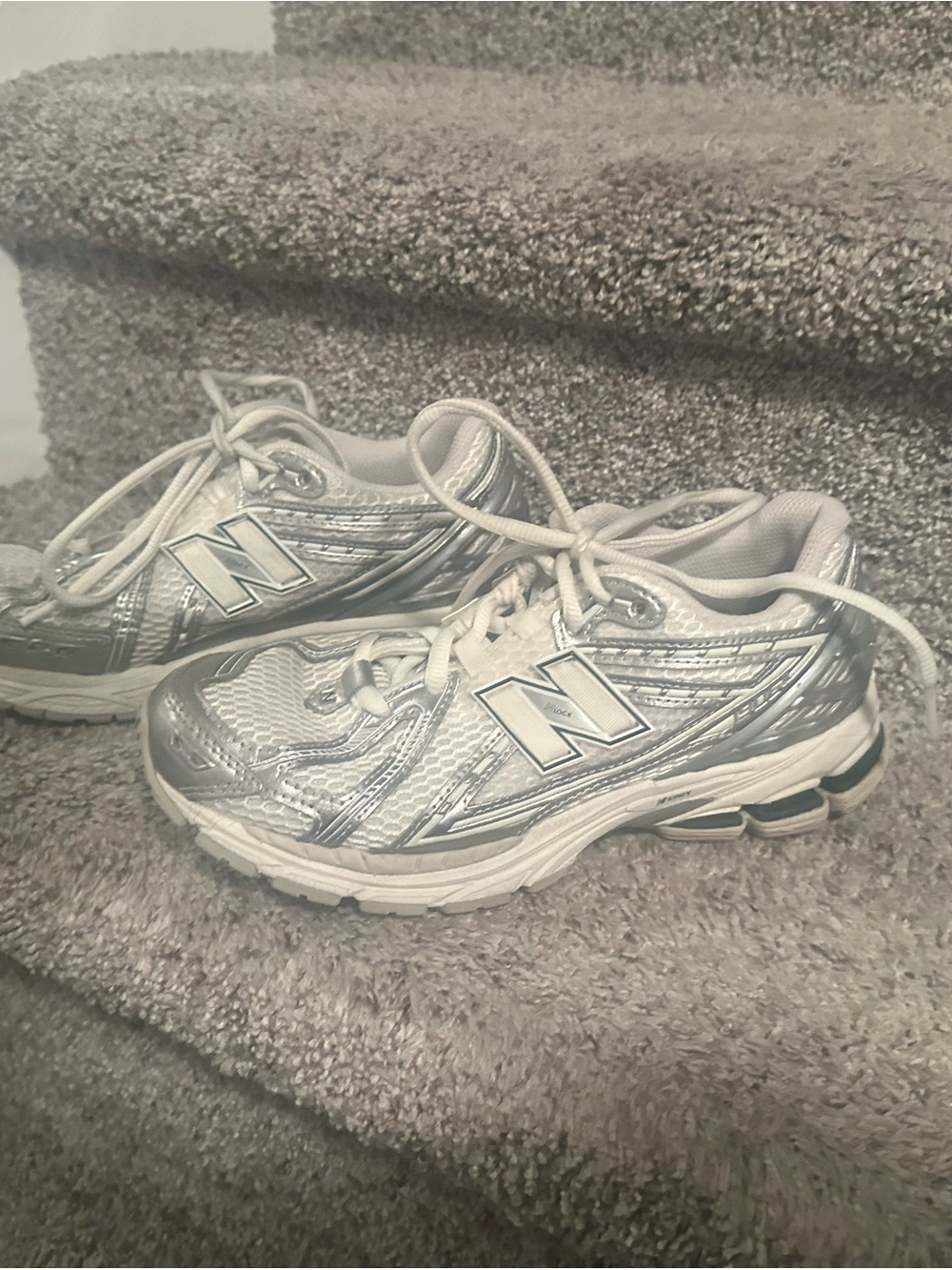New Balance 530 Metallic Silver Lace-Up Running Shoes/Green contrast